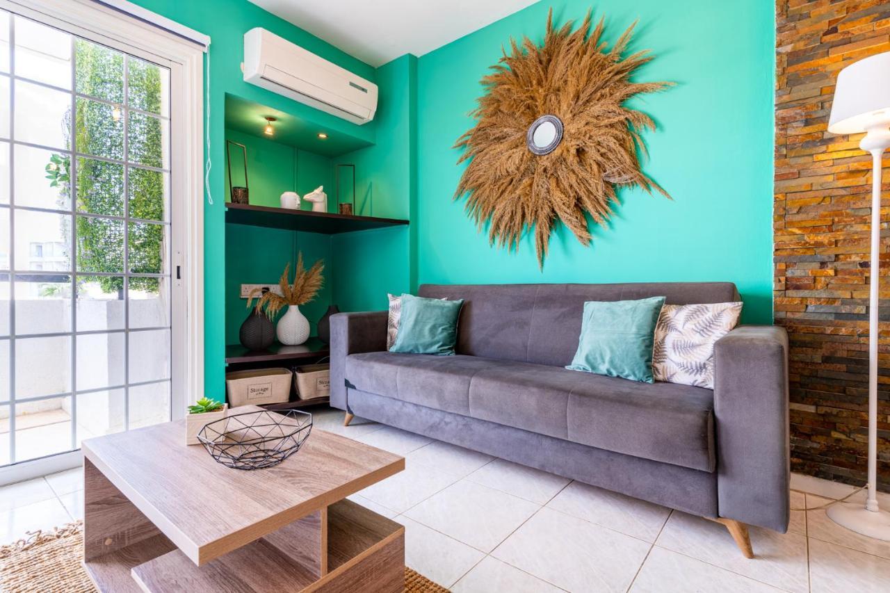 Araminta 2-Bedroom Apartment In Larnaca Extérieur photo