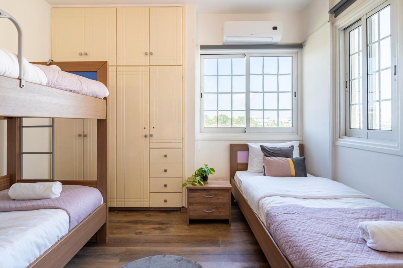Araminta 2-Bedroom Apartment In Larnaca Extérieur photo