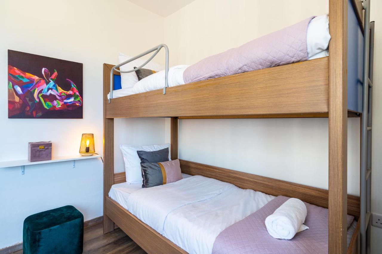 Araminta 2-Bedroom Apartment In Larnaca Extérieur photo